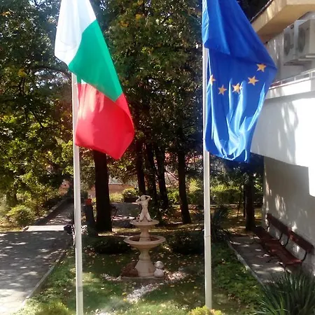 балнеохотел роза Hotell Streltja