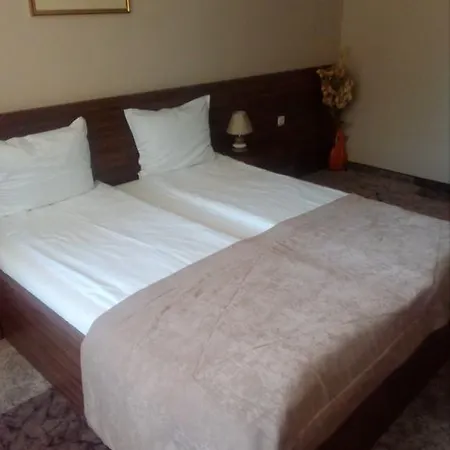 балнеохотел роза Hotell